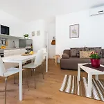 Apartman Shosha *
